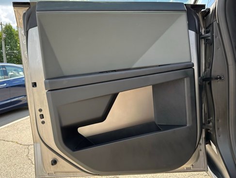 Used 2024 Tesla Cybertruck AWD Crew Cab image 22