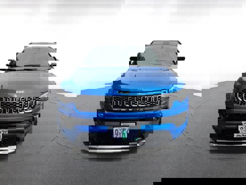 Used 2025 Jeep Compass Limited image 2