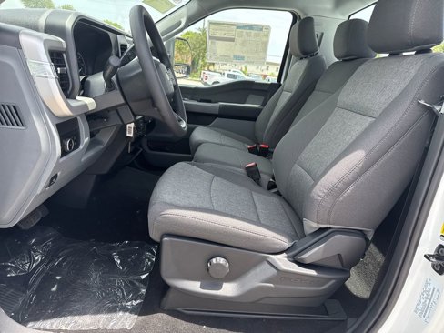 New 2025 Ford F350 4x4 Regular Cab Super Duty image 17
