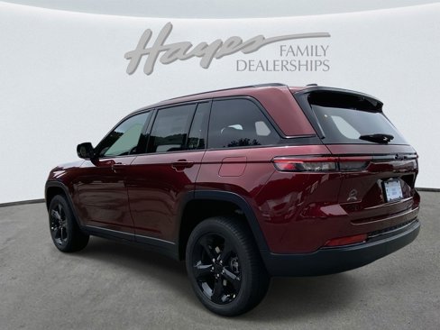 New 2025 Jeep Grand Cherokee Limited image 24
