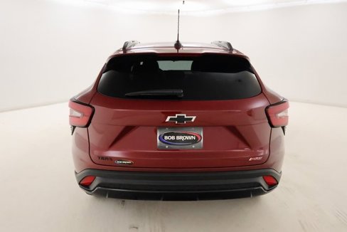 Certified 2024 Chevrolet Trax RS w/ Driver Confidence Package image 4