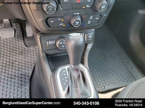 Used 2023 Jeep Renegade Trailhawk image 31