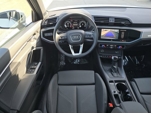 New 2025 Audi Q3 2.0T Premium image 19