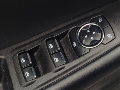 Used 2023 Ford Edge SEL image 27