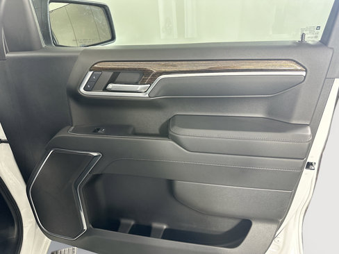 Used 2024 GMC Sierra 1500 Elevation image 30