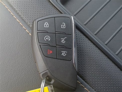 Used 2024 GMC Yukon XL AT4 w/ Technology Package image 18