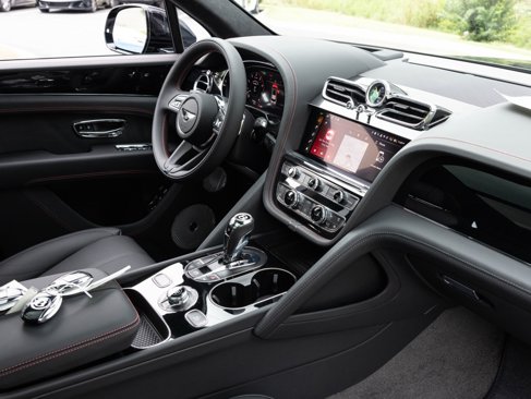 New 2025 Bentley Bentayga image 60