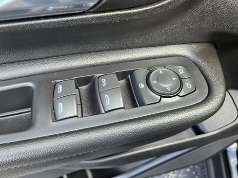 Certified 2023 GMC Terrain SLE w/ Driver Convenience Package image 18