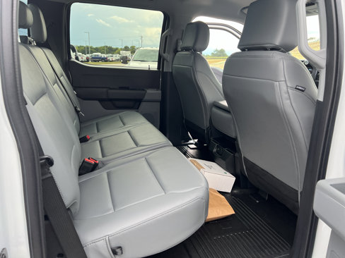 New 2026 Ford F550 4x4 Crew Cab Super Duty image 13