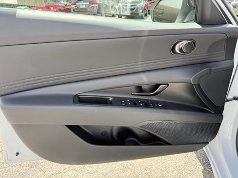New 2025 Hyundai Elantra Sport w/ Cargo Package image 10