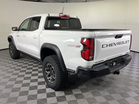Used 2024 Chevrolet Colorado ZR2 w/ Technology Package image 4