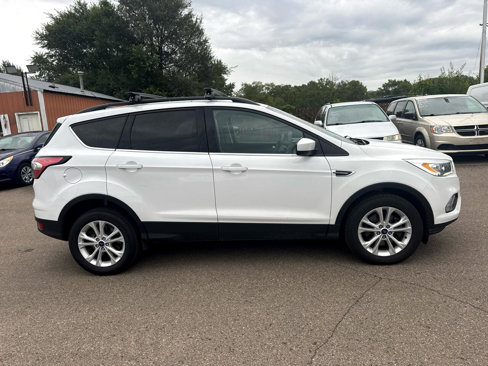 Used 2017 Ford Escape SE w/ Equipment Group 201A image 4