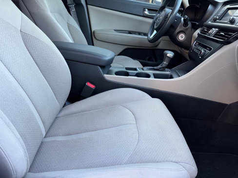 Used 2016 Kia Optima LX image 12