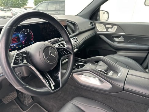 Used 2024 Mercedes-Benz GLS 450 4MATIC image 11