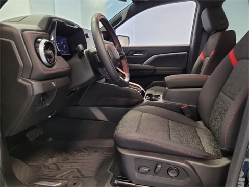 Used 2024 Chevrolet Colorado Z71 w/ Z71 Convenience Package 2 image 4