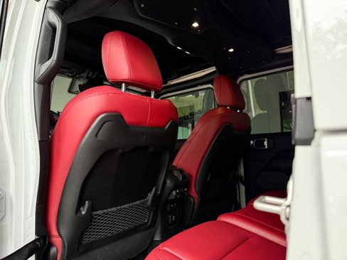 Used 2024 Jeep Wrangler Unlimited Rubicon 392 image 28