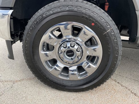 New 2025 Ford F250 Lariat w/ Chrome Package image 37