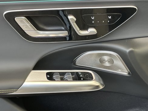 New 2026 Mercedes-Benz E 53 AMG 4MATIC Sedan image 18