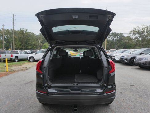 Used 2021 GMC Terrain SLT w/ Elevation Edition image 7