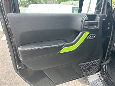 Used 2017 Jeep Wrangler Unlimited Sahara image 20