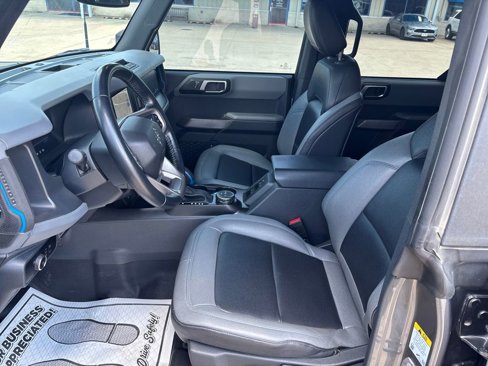Used 2022 Ford Bronco Black Diamond image 10