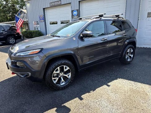 Used 2015 Jeep Cherokee Trailhawk w/ Comfort/Convenience Group image 1