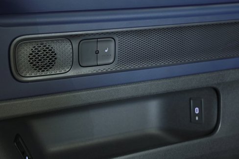 New 2025 Volkswagen ID. Buzz Pro S image 28