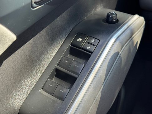 Certified 2024 Toyota Highlander XLE image 23