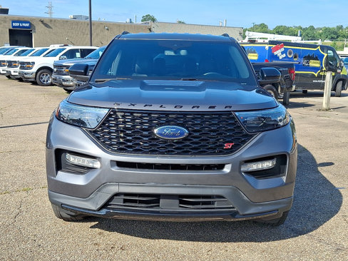 Certified 2022 Ford Explorer ST image 2