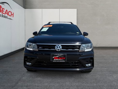 Used 2021 Volkswagen Tiguan SE R-Line image 9