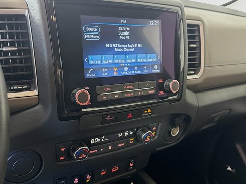 Used 2024 Nissan Frontier SV w/ SV Convenience Package image 16