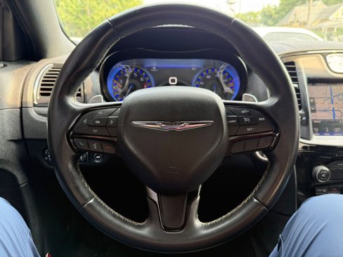 Used 2016 Chrysler 300 S image 19
