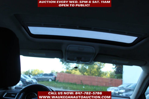 Used 2016 Volkswagen Passat 1.8T SE image 9