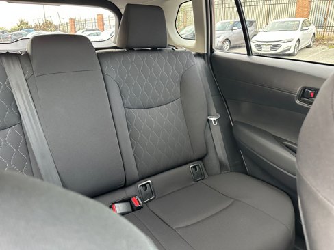 Used 2025 Toyota Corolla Cross LE image 36