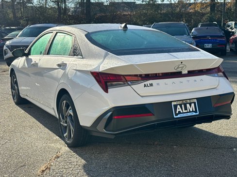 Used 2025 Hyundai Elantra SEL image 7