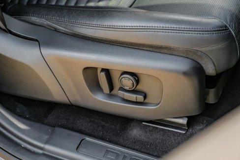 Used 2020 Land Rover Discovery Sport SE image 36