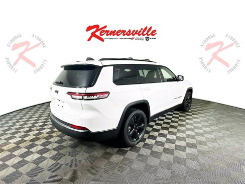 Used 2021 Jeep Grand Cherokee L Laredo image 7