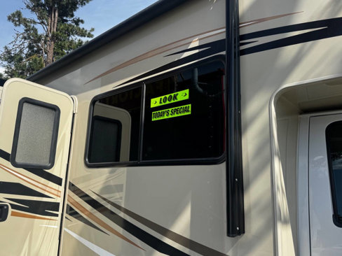 Used 2016 Ford E-450 and Econoline 450 Super Duty w/ Motorhome Prep Package image 50