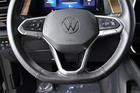 Used 2025 Volkswagen Atlas SE image 10