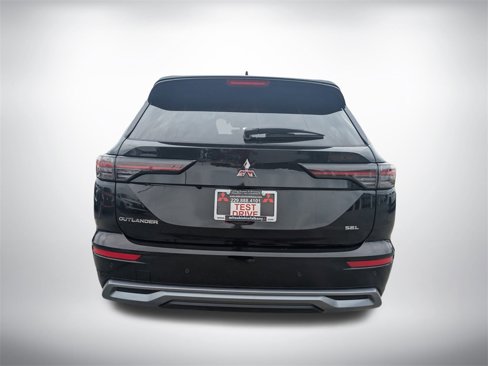New 2025 Mitsubishi Outlander SEL image 4