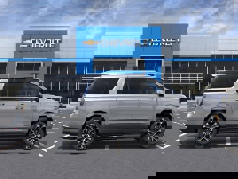 New 2026 Chevrolet Suburban High Country image 5