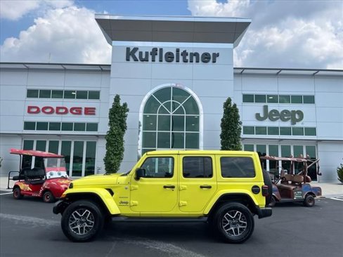 Used 2024 Jeep Wrangler Sahara w/ Technology Group image 34