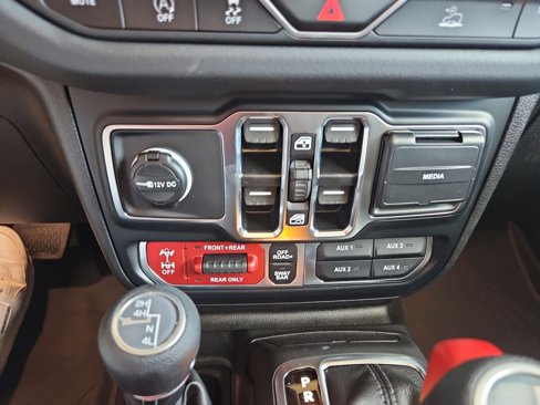 New 2025 Jeep Gladiator Rubicon image 31