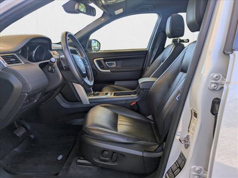Used 2018 Land Rover Discovery Sport HSE image 16