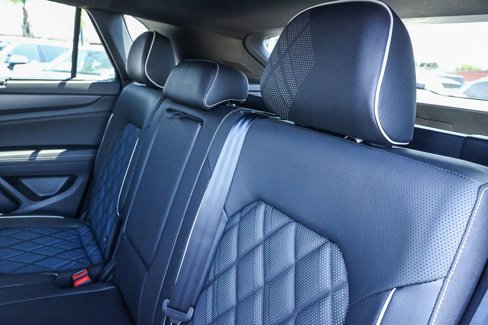 New 2025 Volkswagen Atlas Cross Sport SEL Premium R-Line image 34