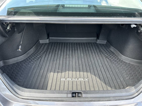 Used 2022 Toyota Camry LE image 14