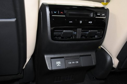 New 2026 Acura MDX SH-AWD image 26