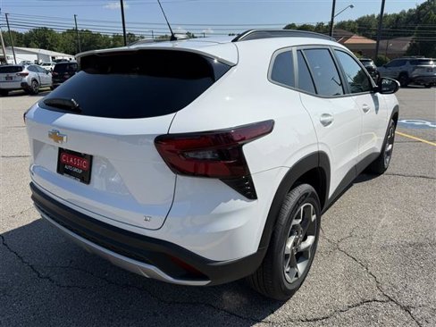 New 2025 Chevrolet Trax LT w/ LT Convenience Package image 7