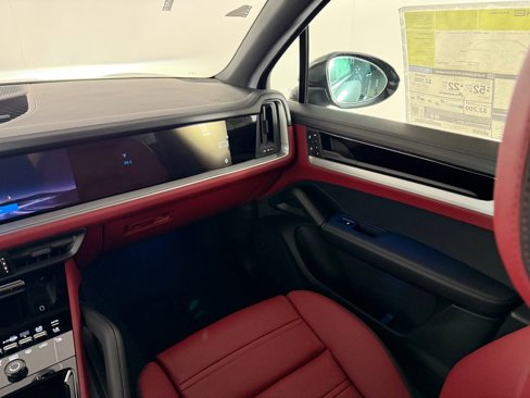 New 2026 Porsche Cayenne S image 23