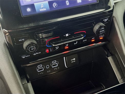 Used 2025 Jeep Grand Cherokee L Laredo image 27